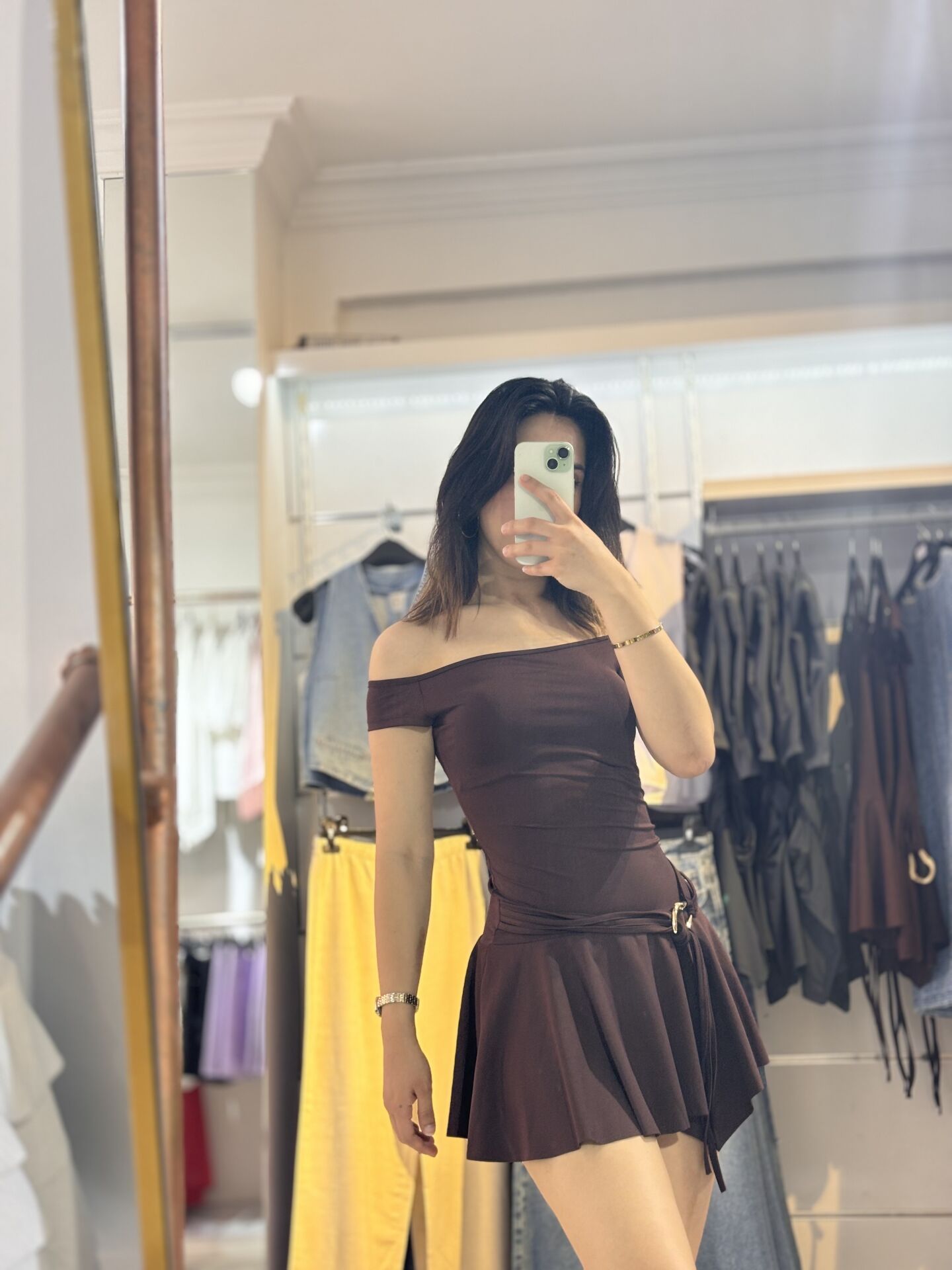 Kemer Detaylı Omuzları Açık Mini Elbise Acı Kahve