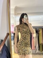 Vatkalı Esnek Kumaş Leopar Desen Elbise