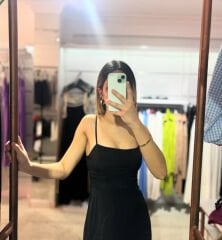 Siyah Ayarlanabilir Askılı Göğüsten Oturan Midi Elbise