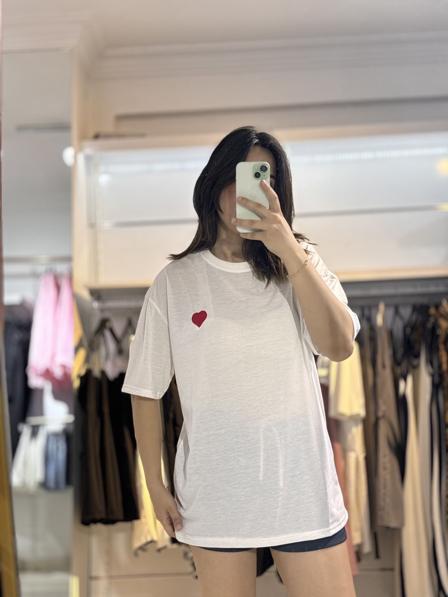 Kalp Nakışlı T-Shirt Beyaz
